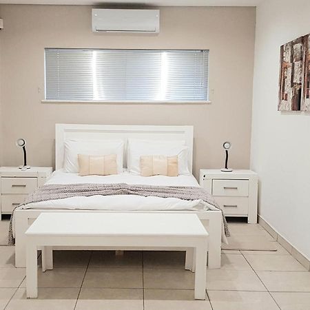 Feather Self Catering Accommodation 빈트후크 외부 사진
